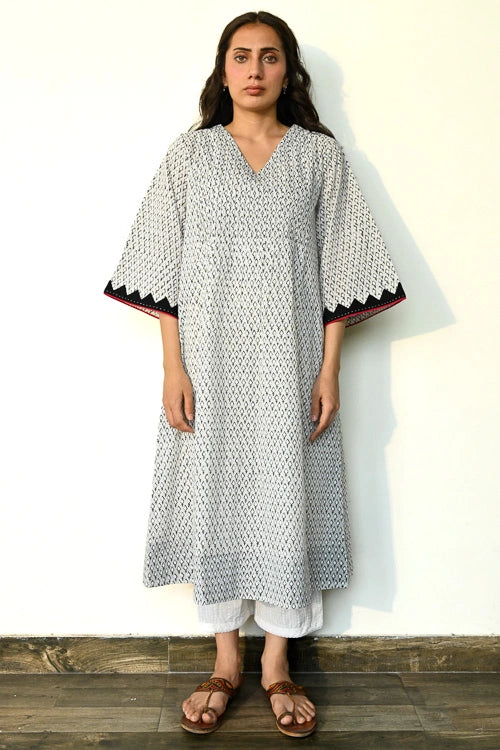 Dharan "Saanjh Kurta Black & White