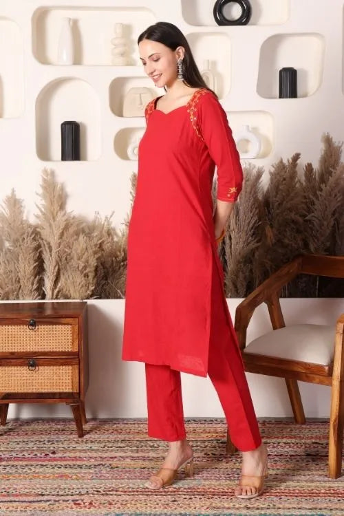 Urmul Soof Embroidery RANGU Red Kurta - Pant Set