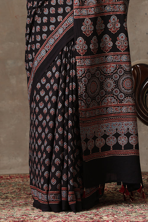 TENAARO  Ajrakh Hand Block Printed Mul Cotton Saree (Black4)