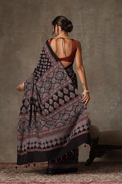 TENAARO  Ajrakh Hand Block Printed Mul Cotton Saree (Black4)