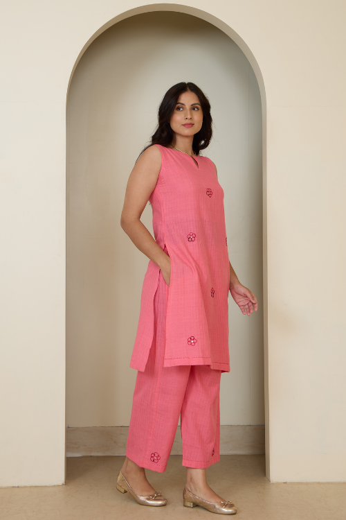 Bebaak Dia Daisy Handwoven & Hand Embroidered Kurta Set