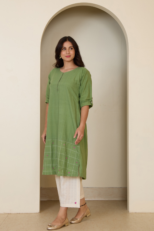 Bebaak Ada Heart Hand Embroidered & Handwoven Tunic Set