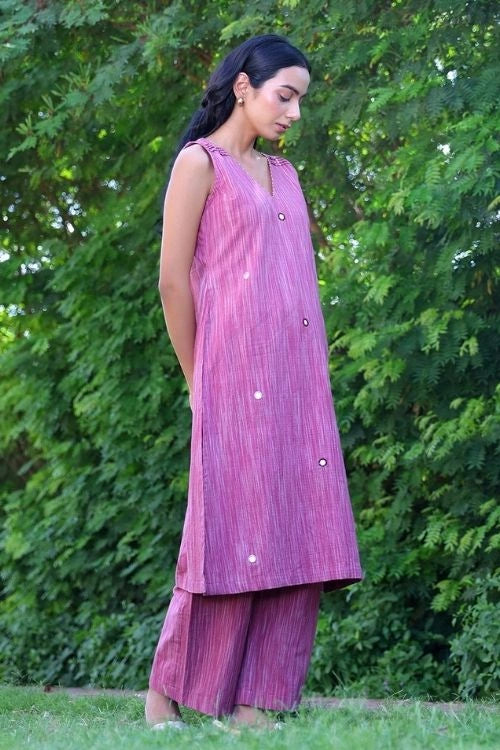 Bebaak Mauve Handwoven Cotton Sleevless Mirror Kurta Se: 2 Pc Set