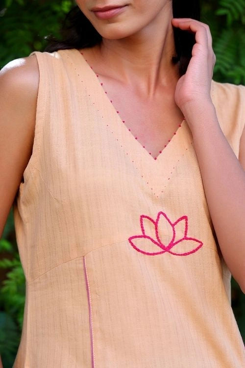 Bebaak Beige Handwoven Cotton Sleeveless Kurta Set: 2Pc Set