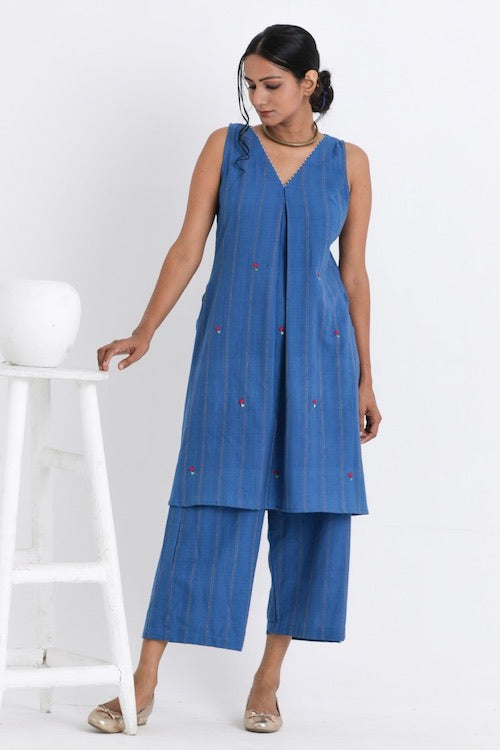 Bebaak Ira Sleeveless Pure Cotton Hand Embroidered Kurta Set
