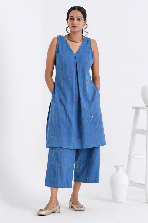 Bebaak Ira Sleeveless Pure Cotton Hand Embroidered Kurta Set