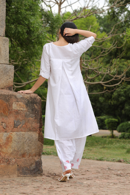 Bebaak Surriaya Handpainted & Handwoven Salwar Suit