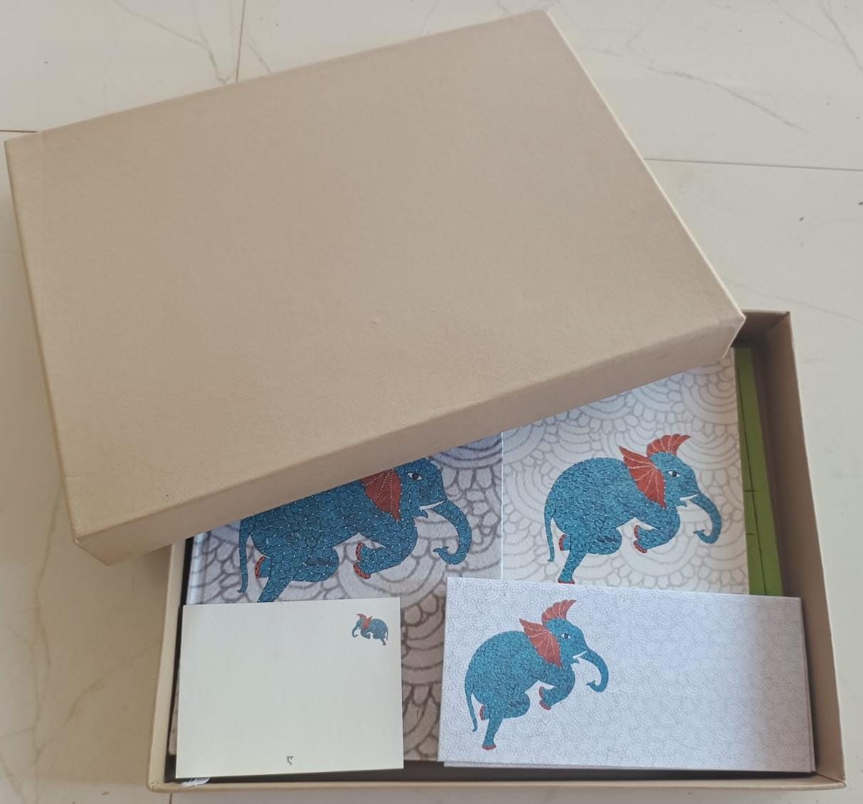 Ekibeki Gond Gajoba Stationery Gift Box