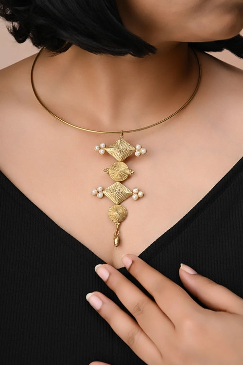 Miharu Saachi Hasuli Dokra Necklace