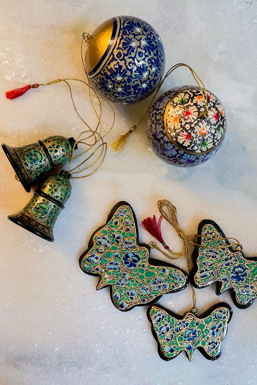 TICH  Kashmiri Art Xmas Decorations - Set Of 7 (3 Butterflies, 2 Baubles, 2 Bells)