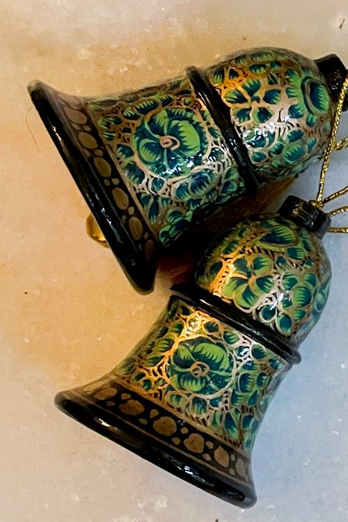 TICH  Kashmiri Art Xmas Decorations - Set Of 7 (3 Butterflies, 2 Baubles, 2 Bells)