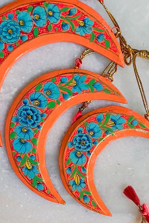 TICH  Kashmiri Art Xmas Decorations - Set Of 6 (3 Moons, 3 Santa)