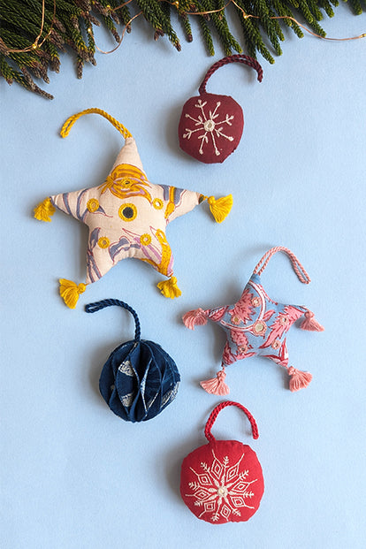 Okhai “Tinsel” Set of 5 Hand-Embroidered and Mirror work Christmas Ornaments