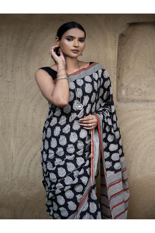 TICH Classic Appeal. Bagru Hand Block Printed Mul Cotton Saree - Black Paisley