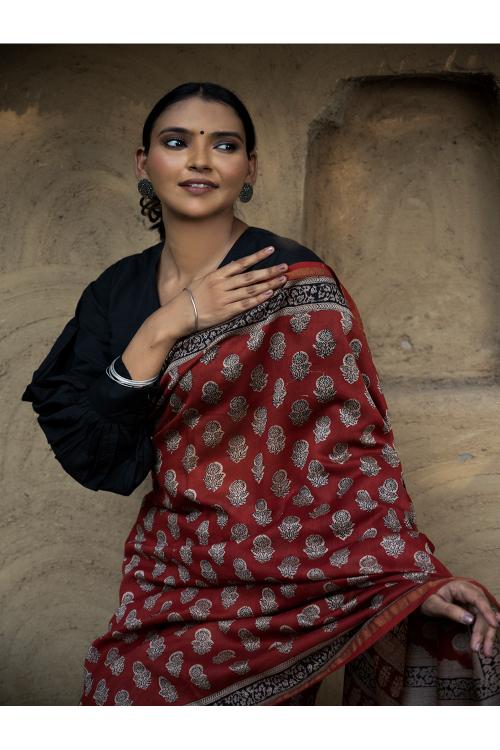TICH Classic Appeal. Bagru Hand Block Printed Mul Cotton Saree - Vibrant Flora