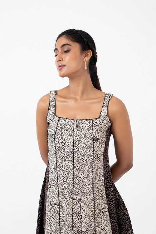 Inkriti "Panel" Block Printed Organic Cotton Dress - White Skyline