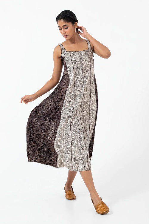 Inkriti "Panel" Block Printed Organic Cotton Dress - White Skyline