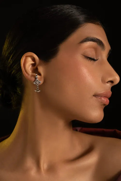 TICH Pure Silver Traditional Maharashtrian Earrings - Tara?gan Studs
