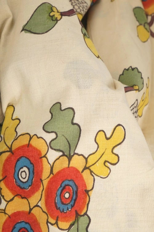Creative Bee Hand Woven Natural Dye 'Pen & Petal' Hand-Painted Kalamkari Cotton Fabric-1Meters