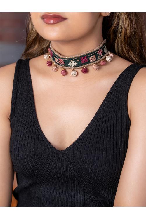 Craftroots Green Thread Ball Rabari Choker