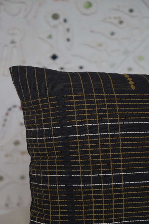 Yune, Handwoven Cotton Cushion cover