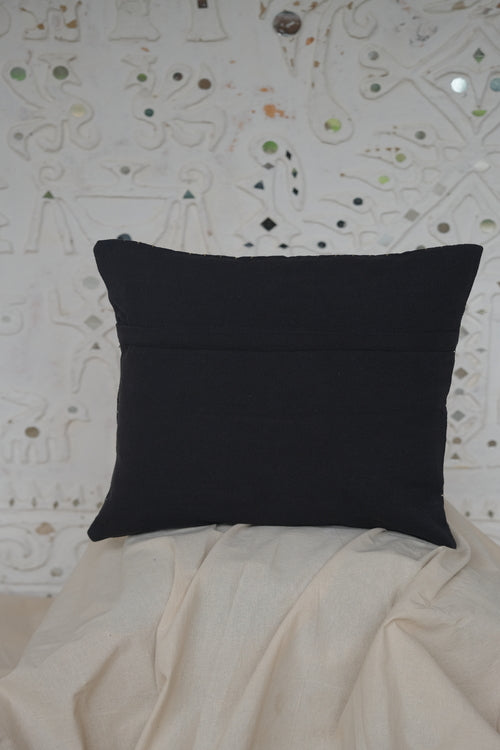 Yune, Handwoven Cotton Cushion cover