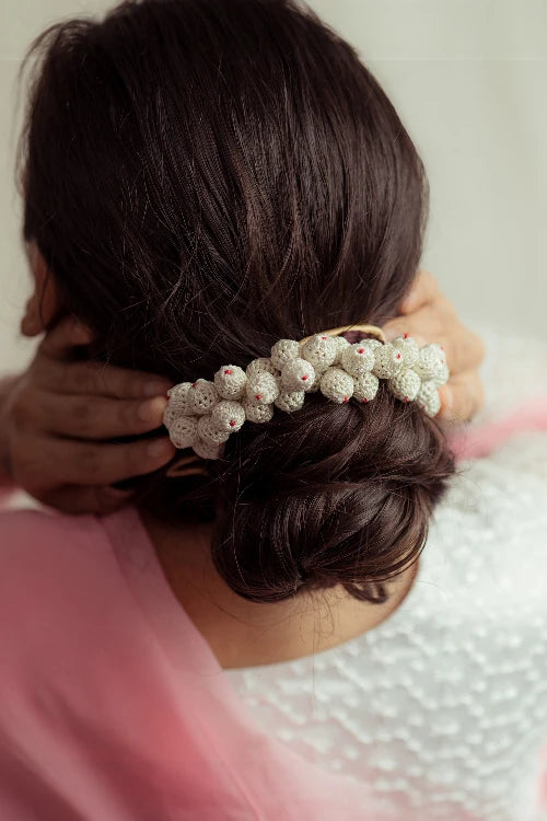 Samoolam White Mogra Moti - Gajra