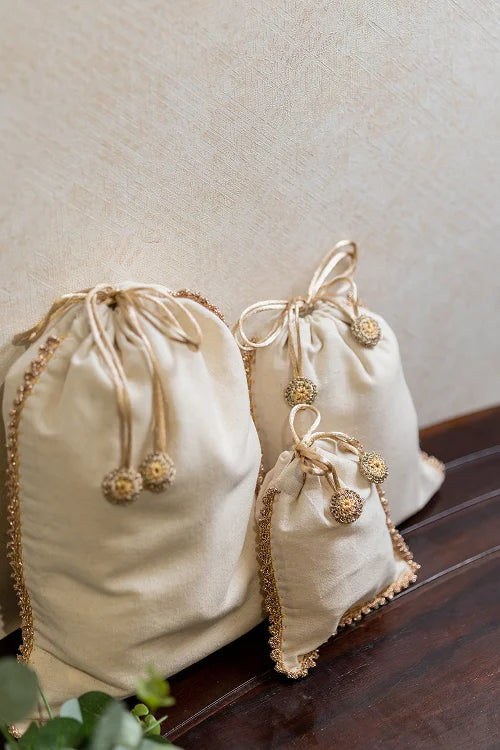 Samoolam Festive Gift Pouch (Set Of 3)- Off White