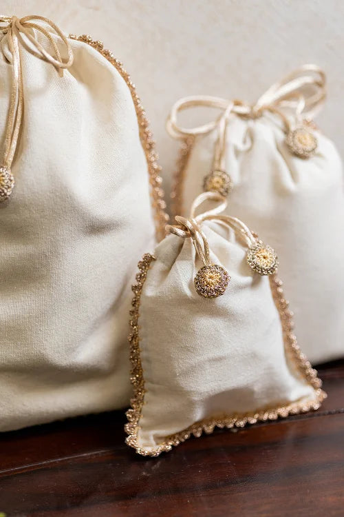 Samoolam Festive Gift Pouch (Set Of 3)- Off White