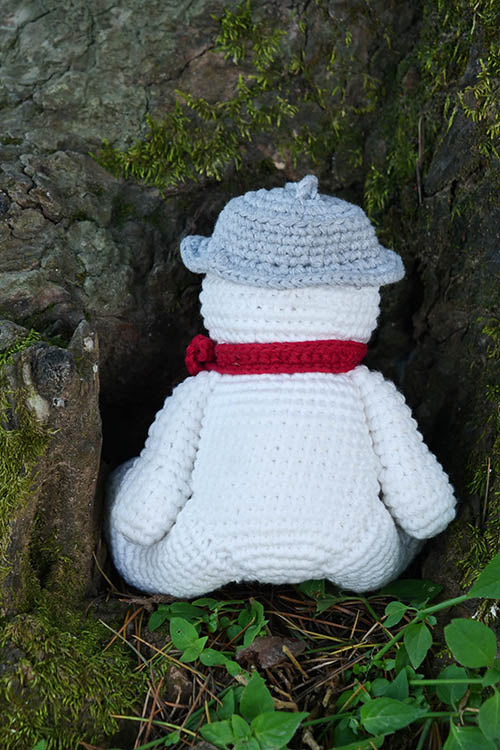 Himalayan Blooms Hand Made Crochet Soft Toys - Cap Snowman