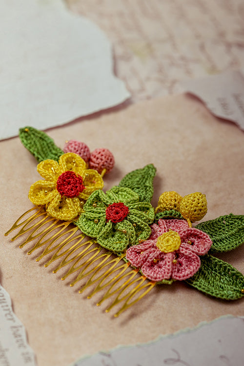 Samoolam Guncha Colored Geraniums - Hair Comb Pin