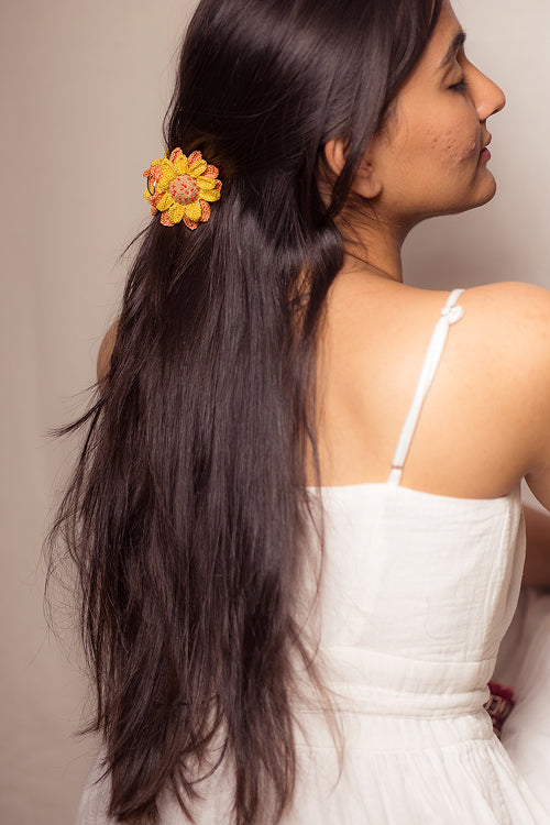 Samoolam Guncha Sunflower Hair Clutch