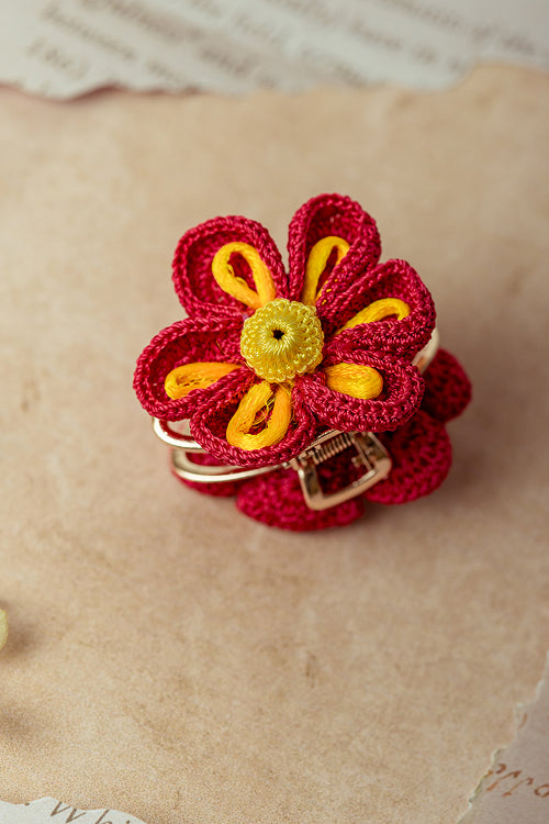 Samoolam Guncha Red Zinnia Hair Clutch