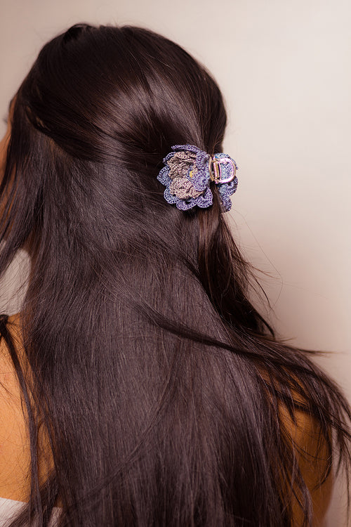 Samoolam Guncha Classic Gray Dahlia Hair Clutch