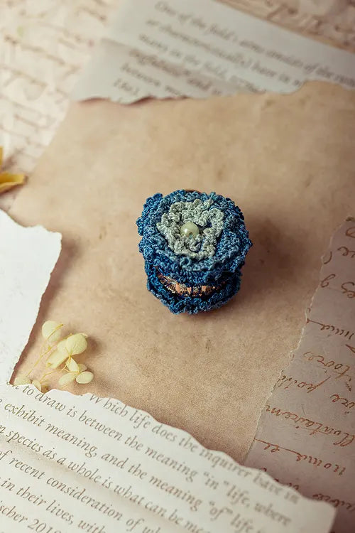 Samoolam Guncha Blue Peony - Hair Clutch