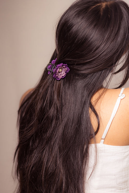 Samoolam Guncha Classic Purple Dahlia Hair Clutch
