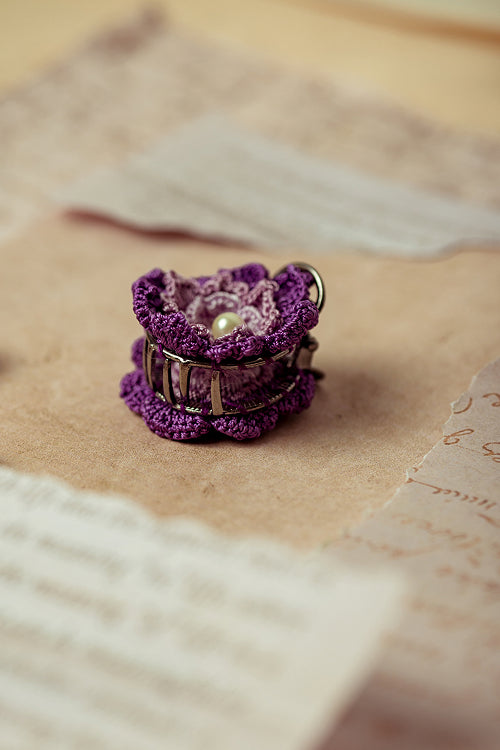 Samoolam Guncha Classic Purple Dahlia Hair Clutch