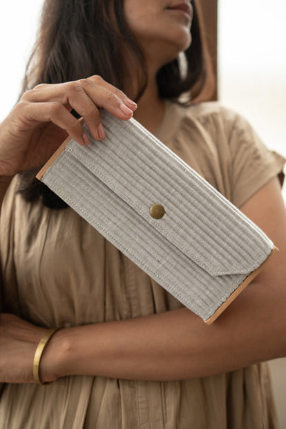 Lukka Chuppi Fog Mini Clutch - Single Sleeve