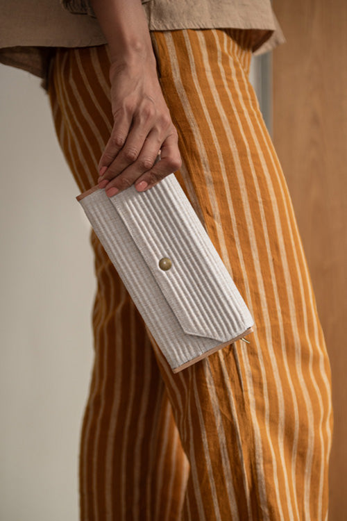 Lukka Chuppi Oat Mini Clutch - Single Sleeve
