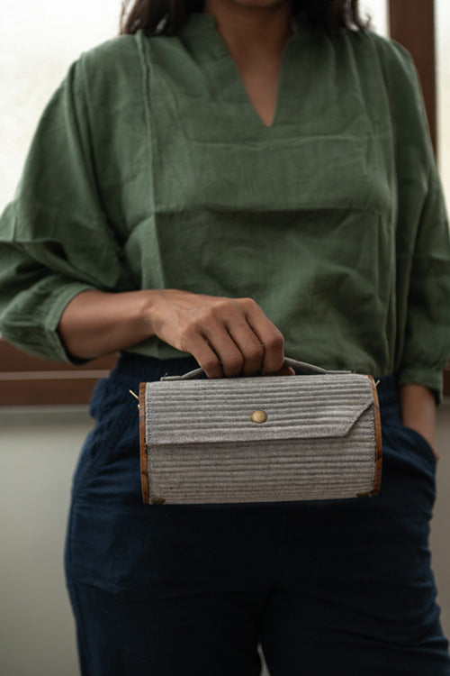 Lukka Chuppi Cadet Round Clutch - Single Sleeve