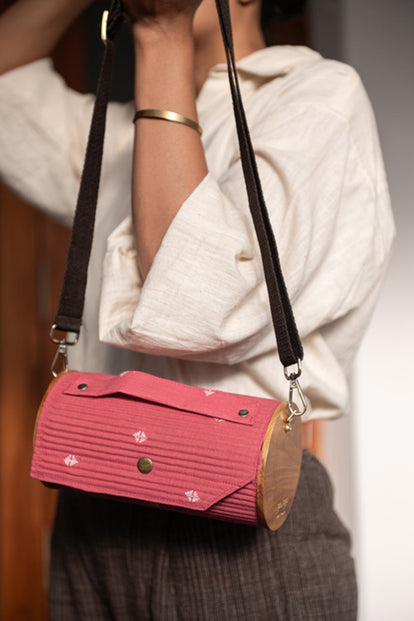 Lukka Chuppi Mauve Round Clutch - Single Sleeve