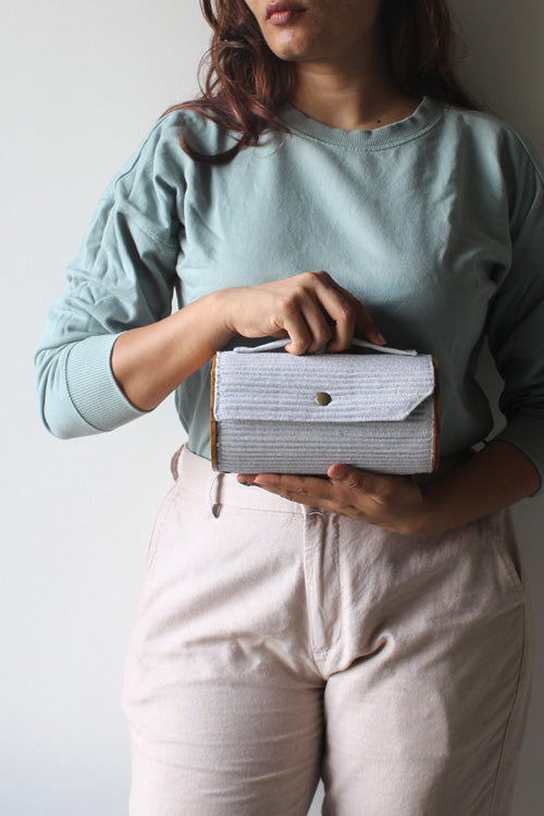 Ash & Moon Round Clutch - Changeable Sleeve