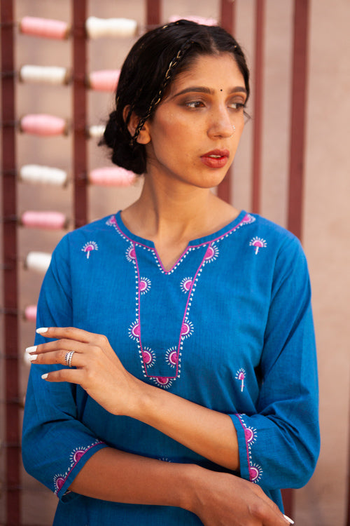 Urmul'Aouli' Classic' Kurti. 