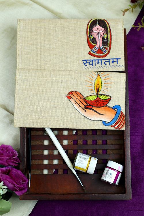 Diorama Designs Jute Hanpainted Welcoming Envelope - Set Of 4