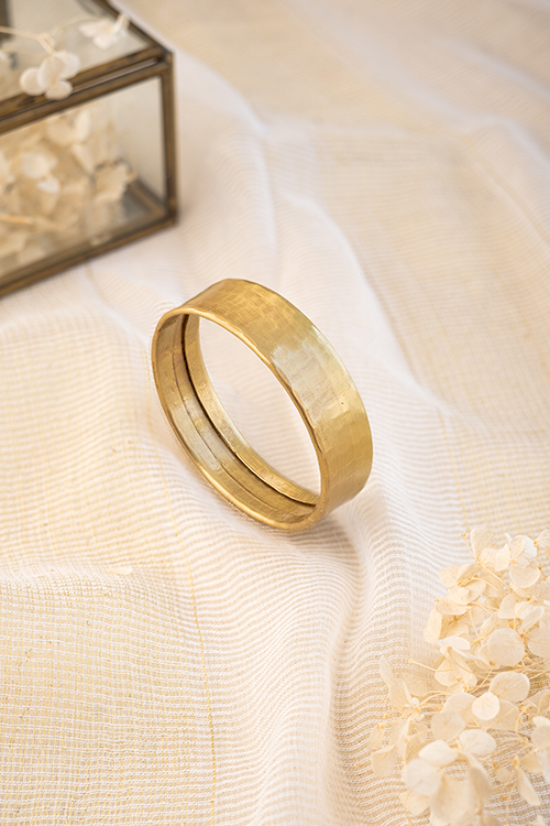 Studio Coppre Swirl Brass Bangle