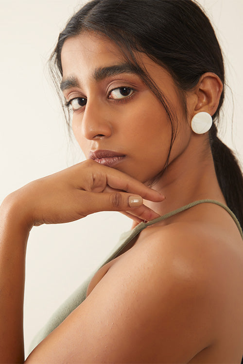 Whe  'Scallop' Mother Of Pearl Earring