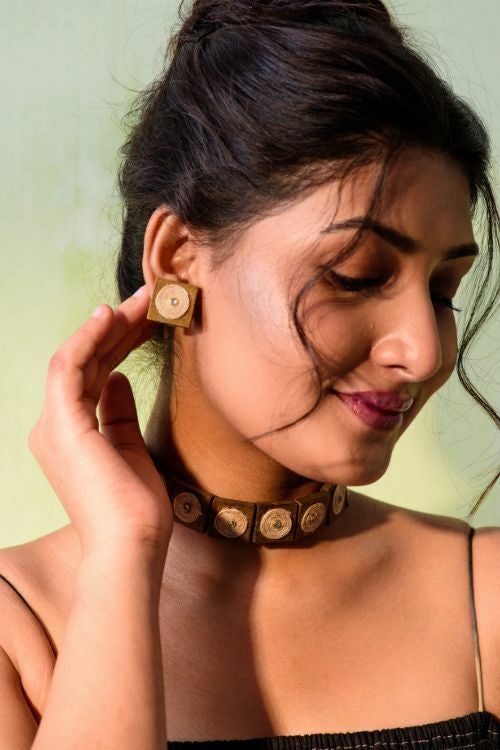 WHE Square Wooden Block Studs