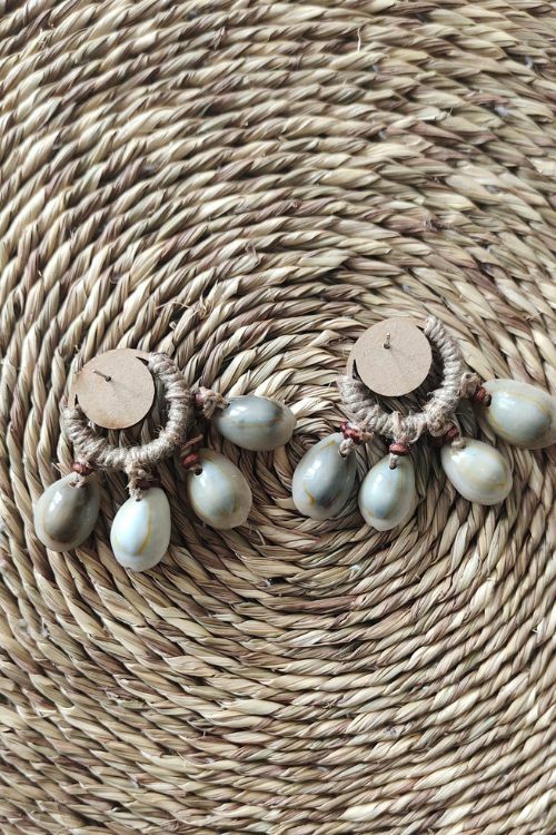 WHE Minimal Cowry Jute Earring With Red Hand Embroidery