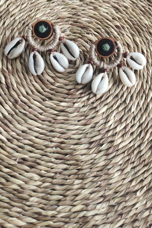 WHE Minimal Cowry Jute Earring With Green Hand Embroidery