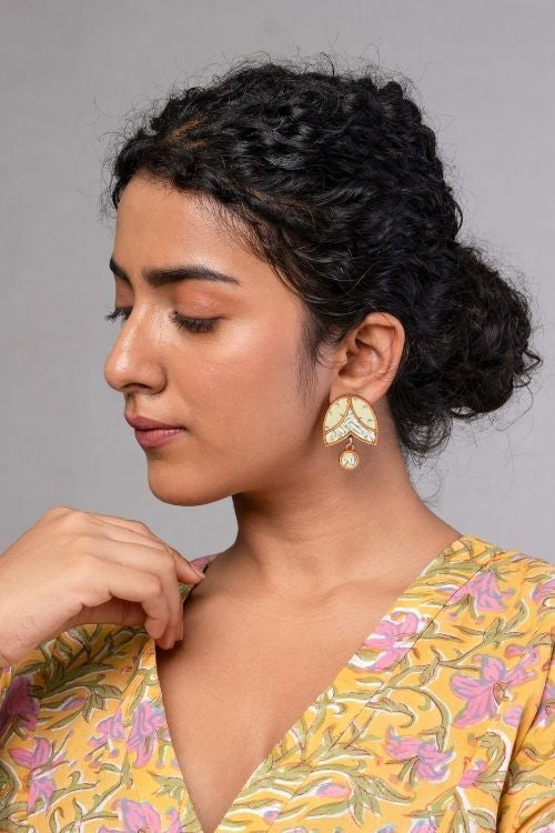 WHE Green Bloom Repurposed Fabric And Wood Studs